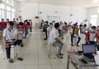ito-tan-binh-tham-gia-tiem-vac-xin-09
