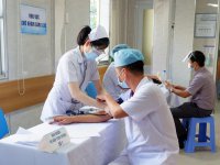 tiem-vac-xin-cho-nhan-vien-07